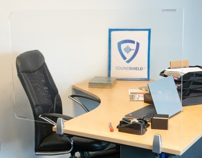 Transparante scherm met klemmen voor bureau
